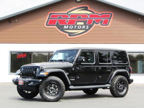 Used 2022 Jeep Wrangler Unlimited Sahara AWD/4WD image 3