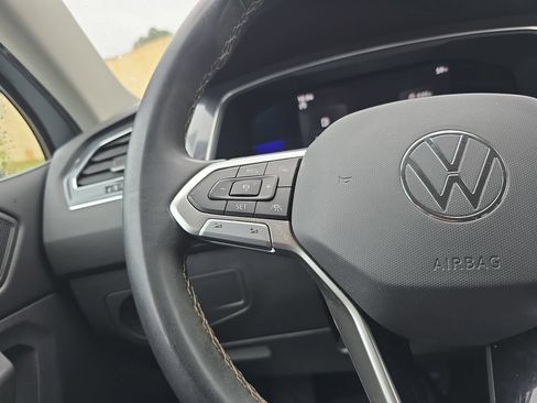 Used 2022 Volkswagen Tiguan S FWD image 14