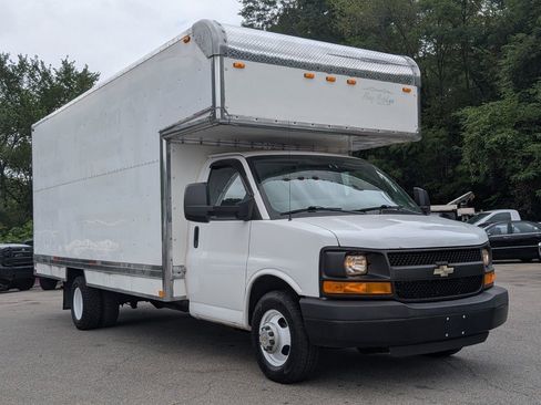 Used 2013 Chevrolet Express 3500 Extended image 1