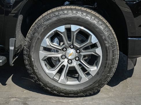 New 2026 Chevrolet Silverado 1500 High Country AWD/4WD image 11