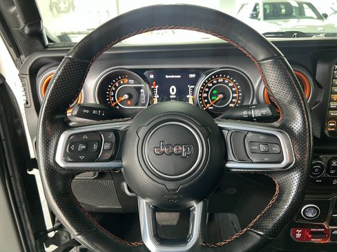 Used 2023 Jeep Gladiator Mojave w/ LED Lighting Group AWD/4WD image 12