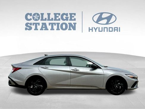 Used 2026 Hyundai Elantra Sport FWD image 11