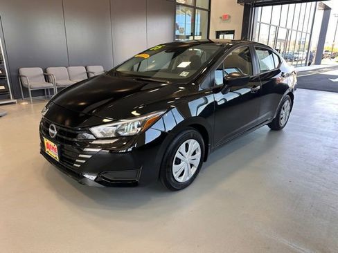 Certified 2025 Nissan Versa S w/ Trunk Package FWD image 1
