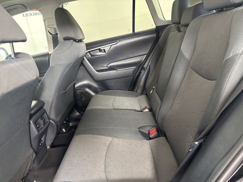 Used 2019 Toyota RAV4 XLE AWD/4WD image 22