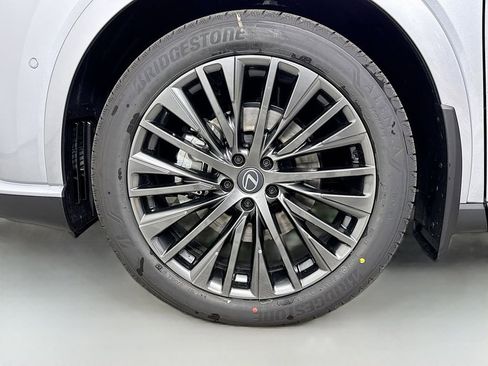 New 2026 Lexus RX 450h AWD image 23