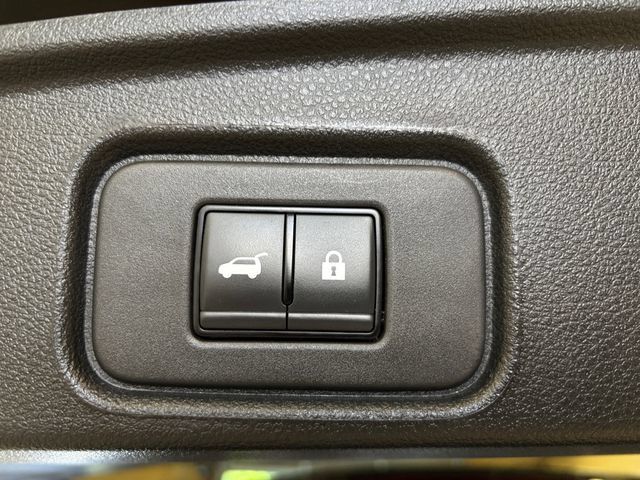 Used 2024 Nissan Pathfinder SL w/ SL Premium Package AWD/4WD image 20