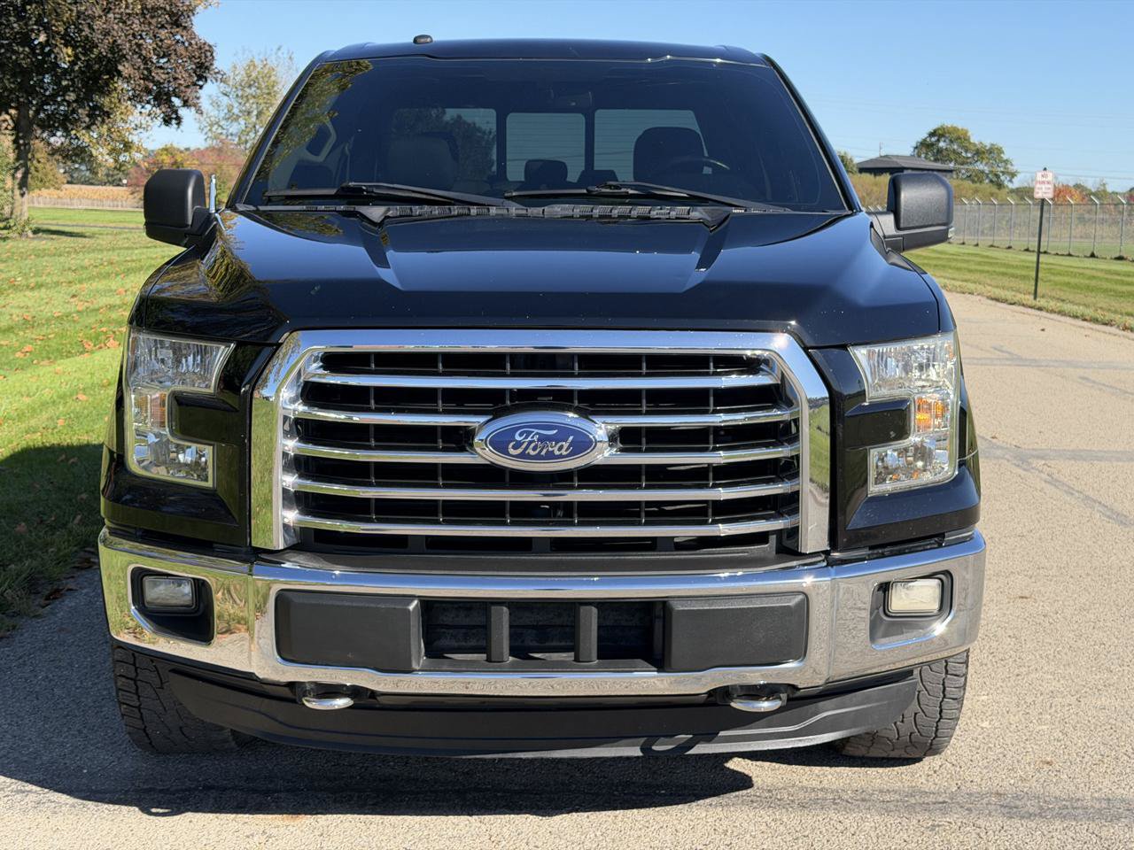 Used 2016 Ford F150 XLT w/ Equipment Group 302A Luxury AWD/4WD image 9