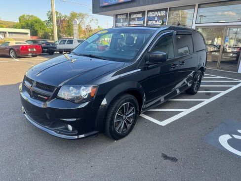 Used 2017 Dodge Grand Caravan GT FWD image 1