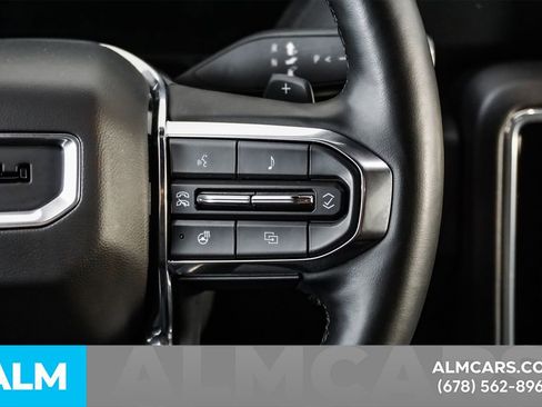 Used 2025 GMC Yukon XL Denali RWD image 29