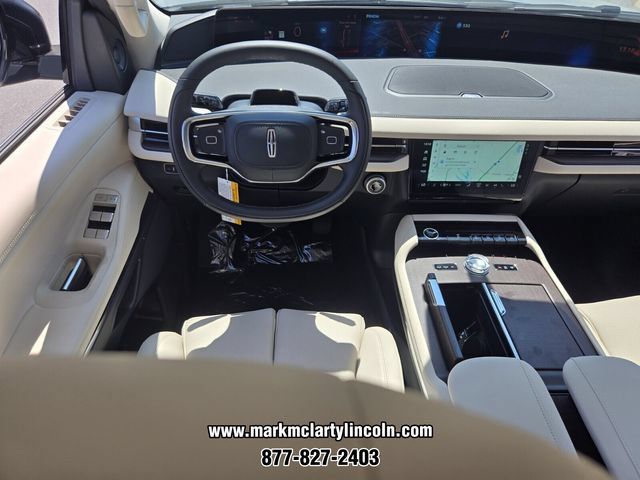 New 2027 Lincoln Navigator Premiere AWD/4WD image 11