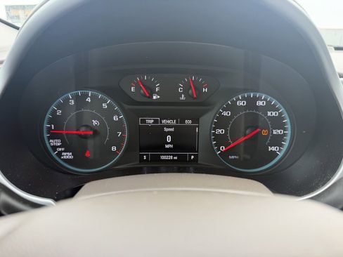 Used 2022 Chevrolet Malibu LT FWD image 31