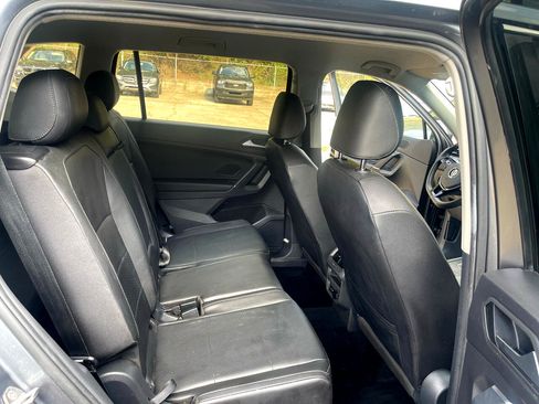 Used 2020 Volkswagen Tiguan SE image 21