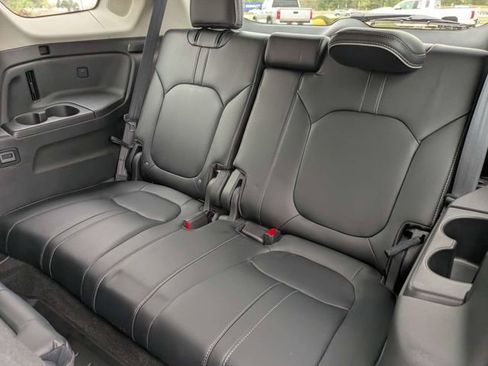 Used 2024 Honda Pilot Elite image 15