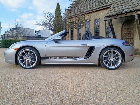 Used 2024 Porsche 718 Boxster image 7