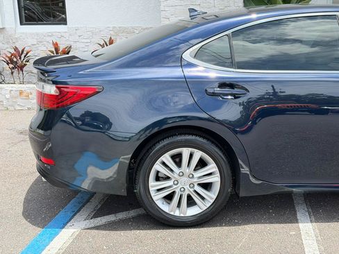 Used 2014 Lexus ES 350 w/ Premium Package FWD image 19