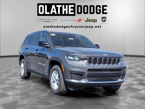 New 2026 Jeep Grand Cherokee L Laredo AWD/4WD image 32