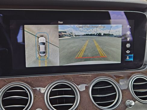 Used 2021 Mercedes-Benz E 350 Sedan image 19