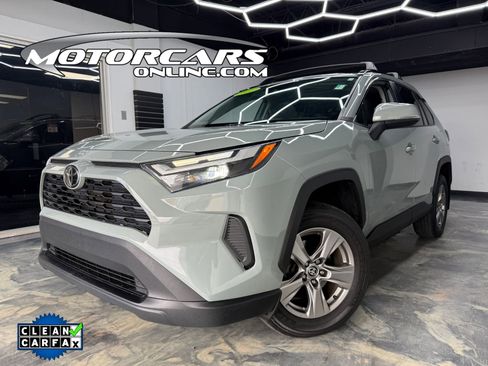 Used 2022 Toyota RAV4 XLE w/ Convenience Package image 1