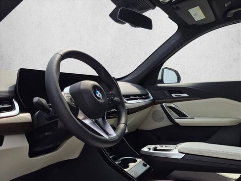 New 2027 BMW X1 xDrive28i AWD/4WD image 3