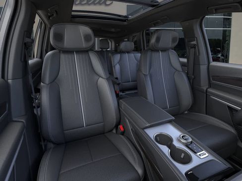 New 2026 Cadillac Vistiq Sport image 16