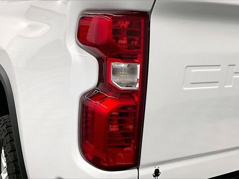 Used 2020 Chevrolet Silverado 2500 LT w/ Convenience Package image 30