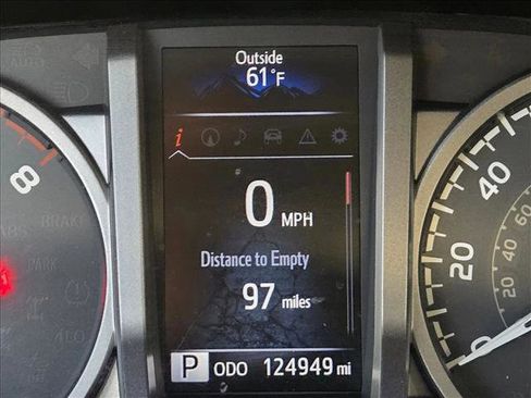 Used 2018 Toyota Tacoma SR5 image 11