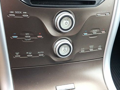 Used 2013 Ford Edge SEL image 15