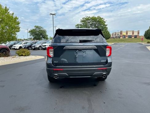 Used 2023 Ford Explorer XLT w/ Equipment Group 202A AWD/4WD image 8