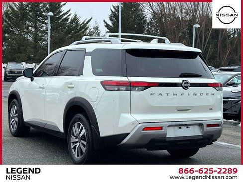 Used 2023 Nissan Pathfinder SL image 8