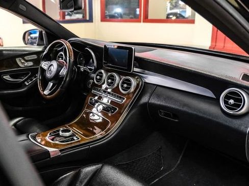 Used 2018 Mercedes-Benz C 300 Sedan image 13