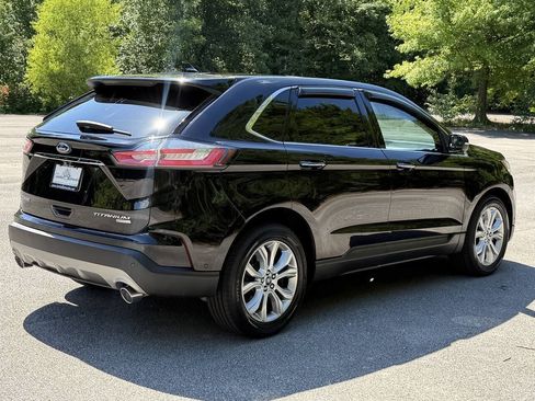 Used 2019 Ford Edge Titanium w/ Equipment Group 301A AWD/4WD image 6