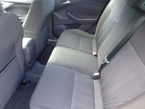 Used 2015 Ford Focus SE FWD image 15
