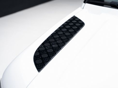 Used 2023 Land Rover Defender 130 SE image 14