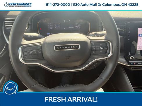 Used 2024 Jeep Wagoneer L Series III w/ Flexible Seating Group AWD/4WD image 20