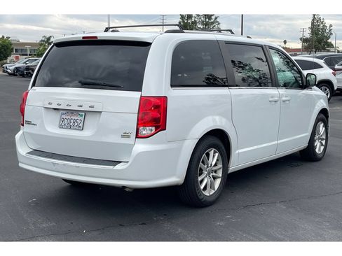 Used 2019 Dodge Grand Caravan SXT FWD image 6