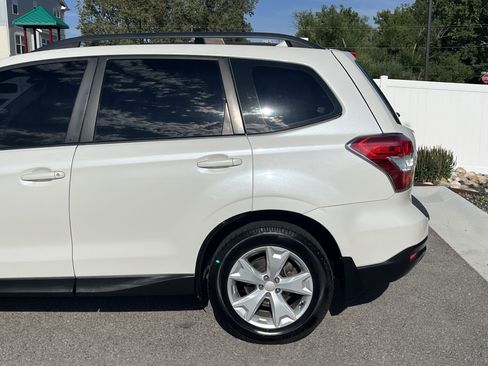 Used 2016 Subaru Forester 2.5i w/ Alloy Wheel Package AWD/4WD image 4