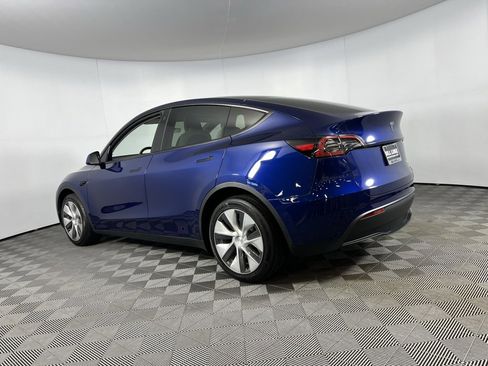 Used 2023 Tesla Model Y Long Range image 7