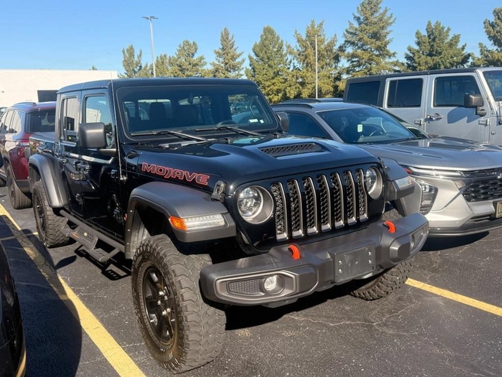 Used 2023 Jeep Gladiator Mojave w/ LED Lighting Group AWD/4WD image 3