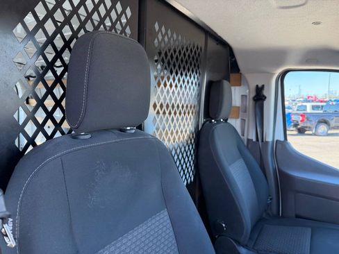 Used 2024 Ford Transit 250 Low Roof AWD w/ Exterior Upgrade Package image 42
