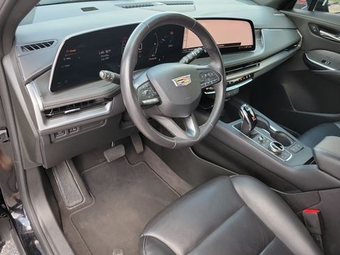 Used 2024 Cadillac XT4 Premium Luxury AWD/4WD image 4