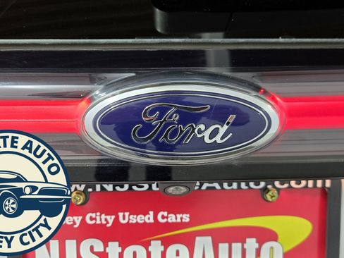 Used 2015 Ford Edge Titanium image 39