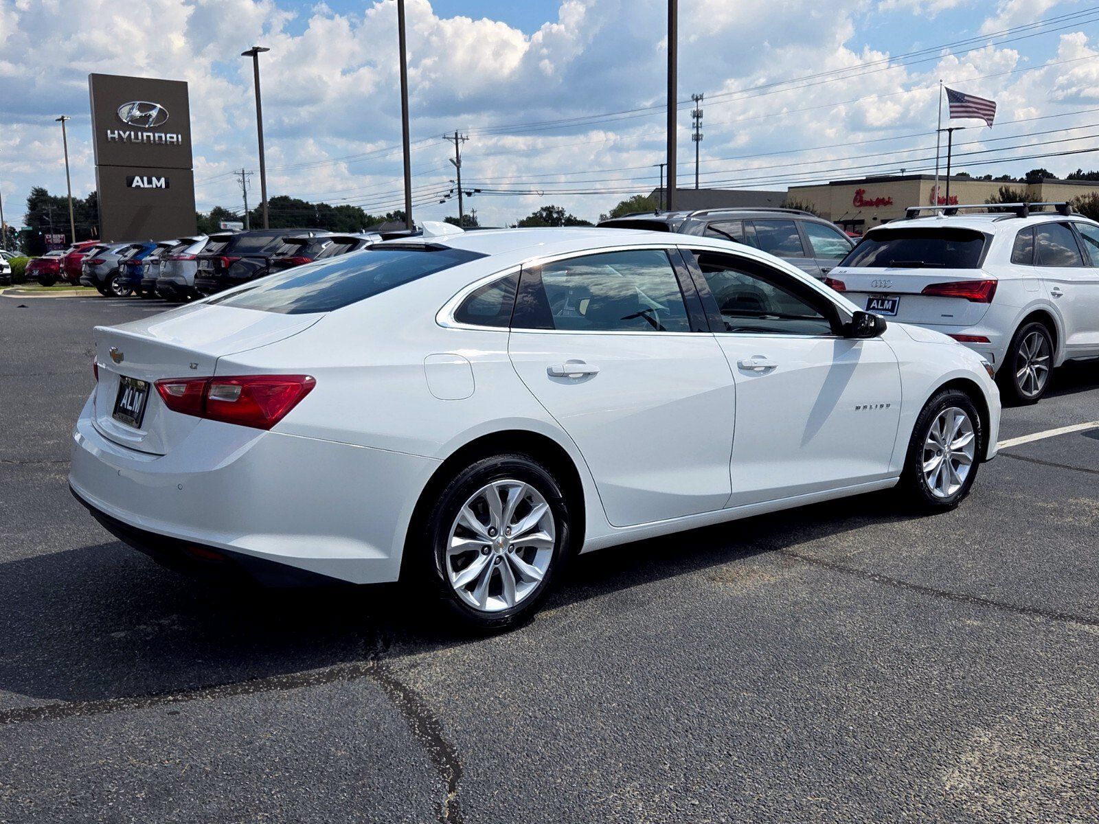 Used 2025 Chevrolet Malibu LT FWD image 14