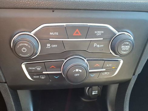 Used 2023 Dodge Charger SXT image 23