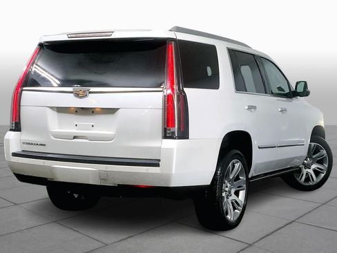 Used 2016 Cadillac Escalade Premium AWD/4WD image 12