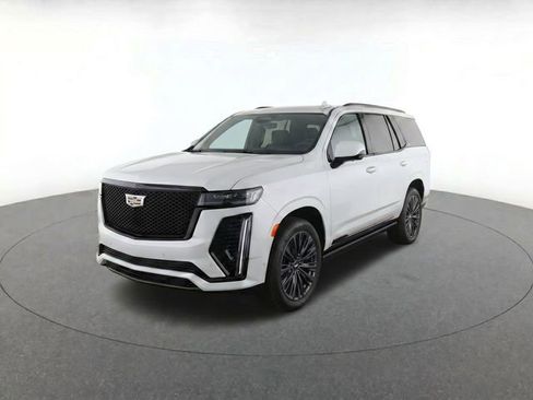 Used 2025 Cadillac Escalade Sport w/ LPO, ONYX Package AWD/4WD image 2