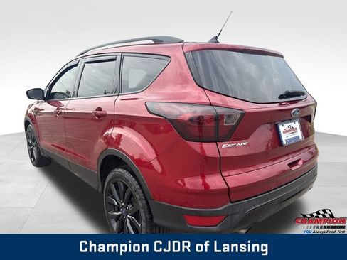 Used 2019 Ford Escape SE FWD image 5