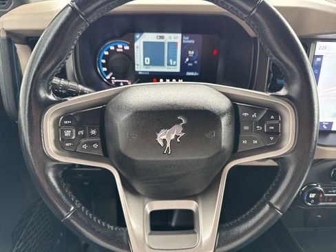 Used 2023 Ford Bronco Wildtrak AWD/4WD image 10