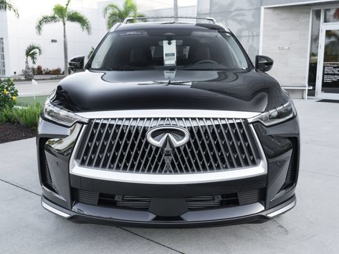 Certified 2026 INFINITI QX60 Luxe w/ Family Package FWD image 5