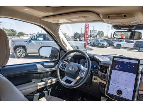 Used 2024 Ford Expedition Limited AWD/4WD image 24