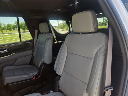 Used 2022 Chevrolet Tahoe Z71 w/ Luxury Package image 26